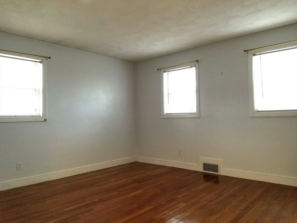 225 Governors Rd, Quincy