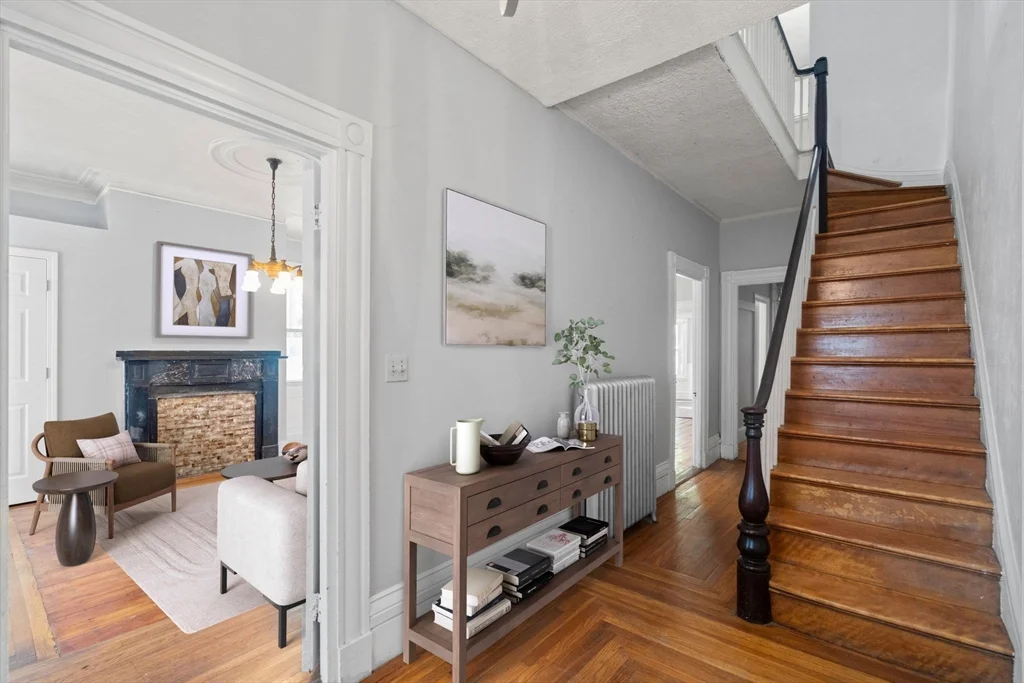 101 Mount Pleasant Ave, Roxbury