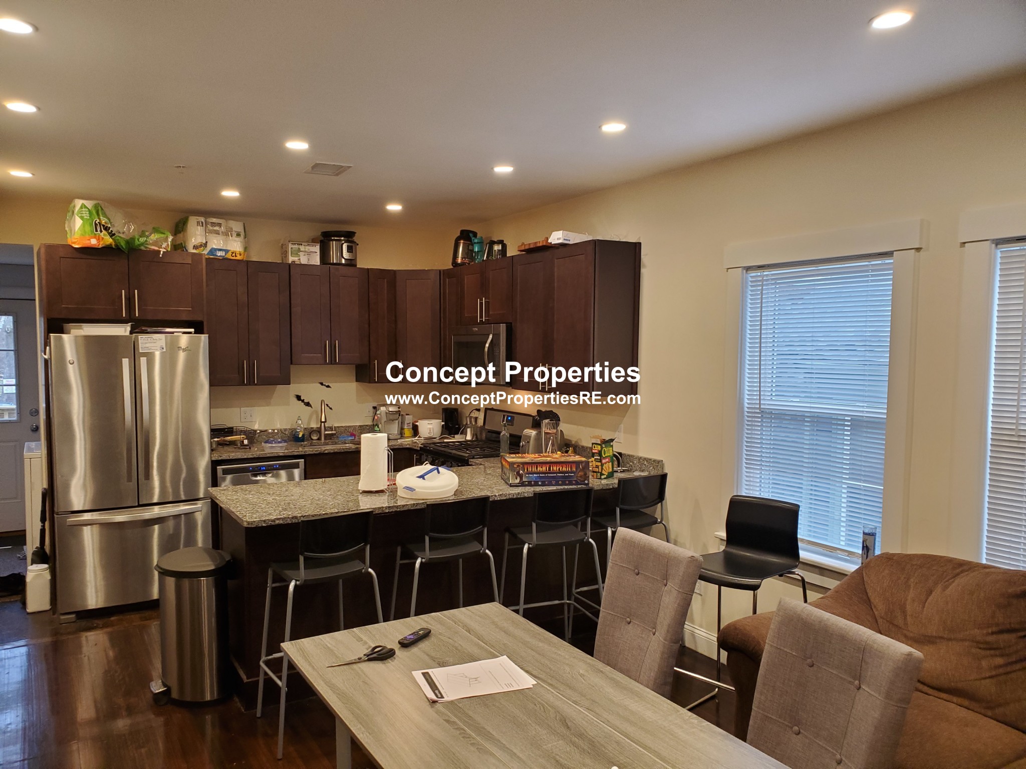 4 bed, 2 bath apartment for rent at 194 Hillside St Unit 2, Mission Hill — photo 5 of 8