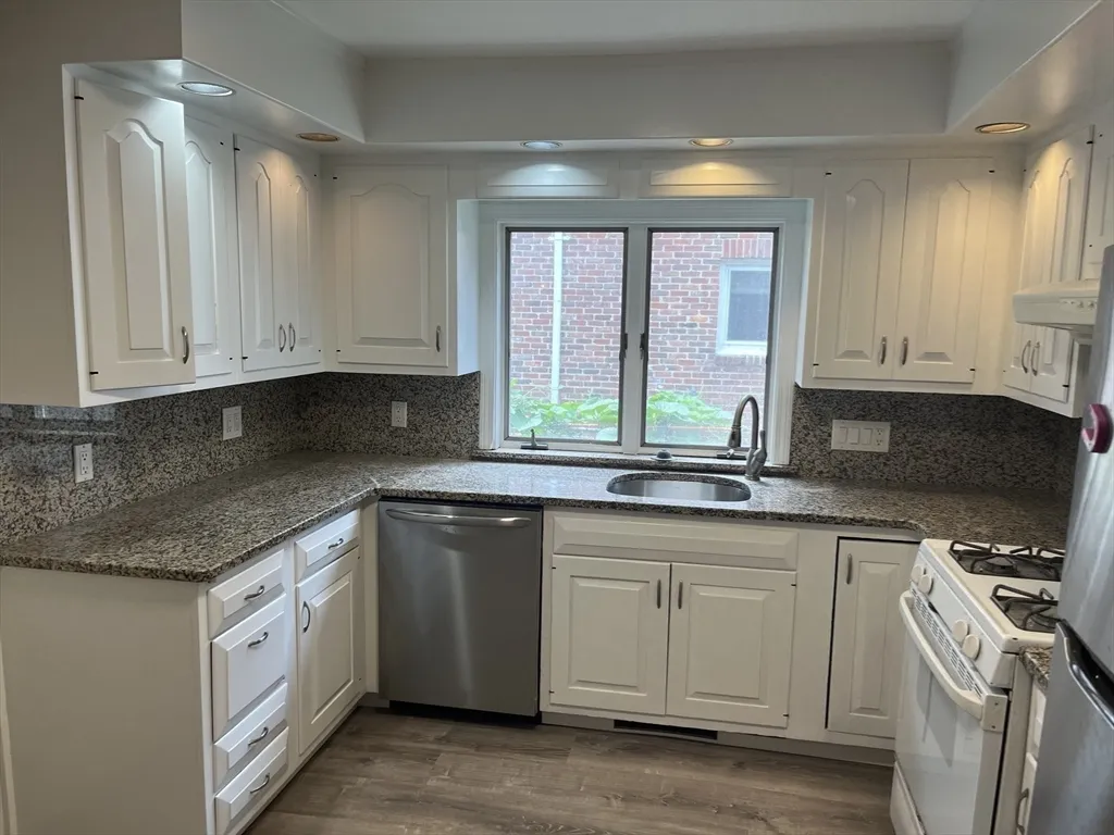 744 Boylston St, Back Bay