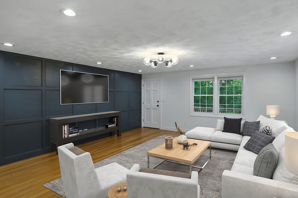 64 Lincoln Ave, Lynnfield