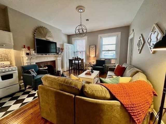 291 Commonwealth Ave, Back Bay