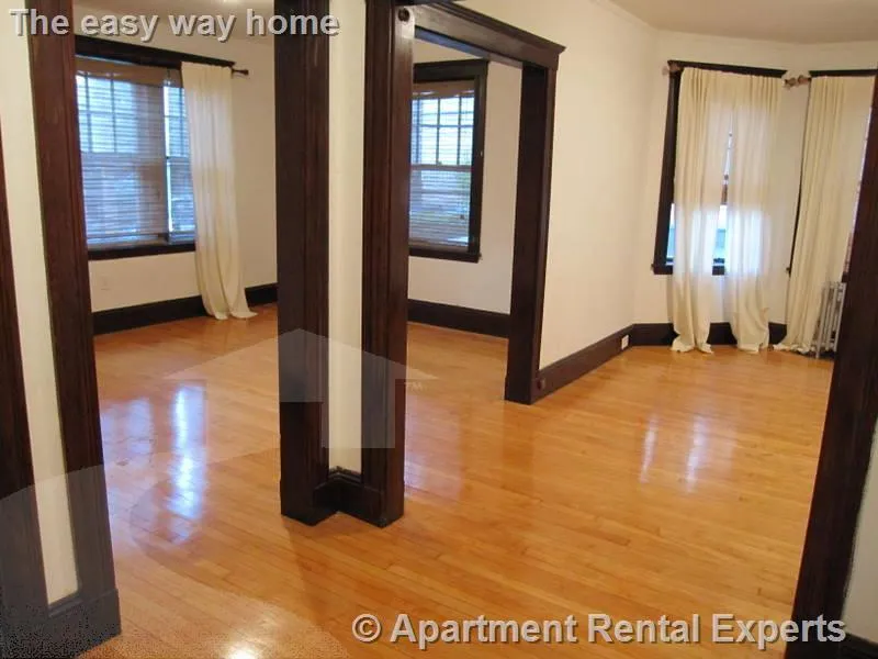 14 Centre St, Central Square