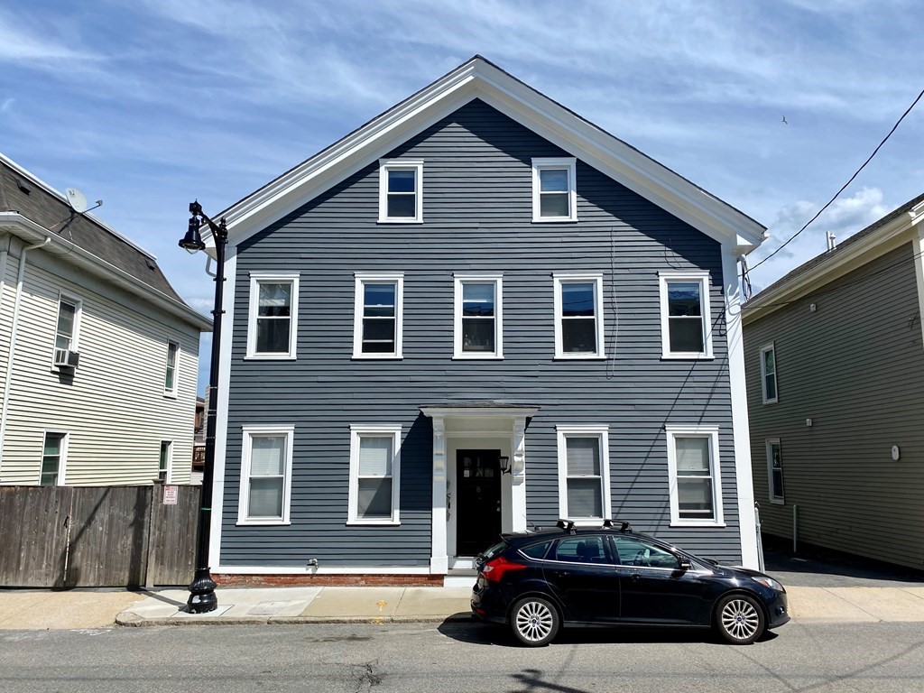 8 Parker St, Charlestown