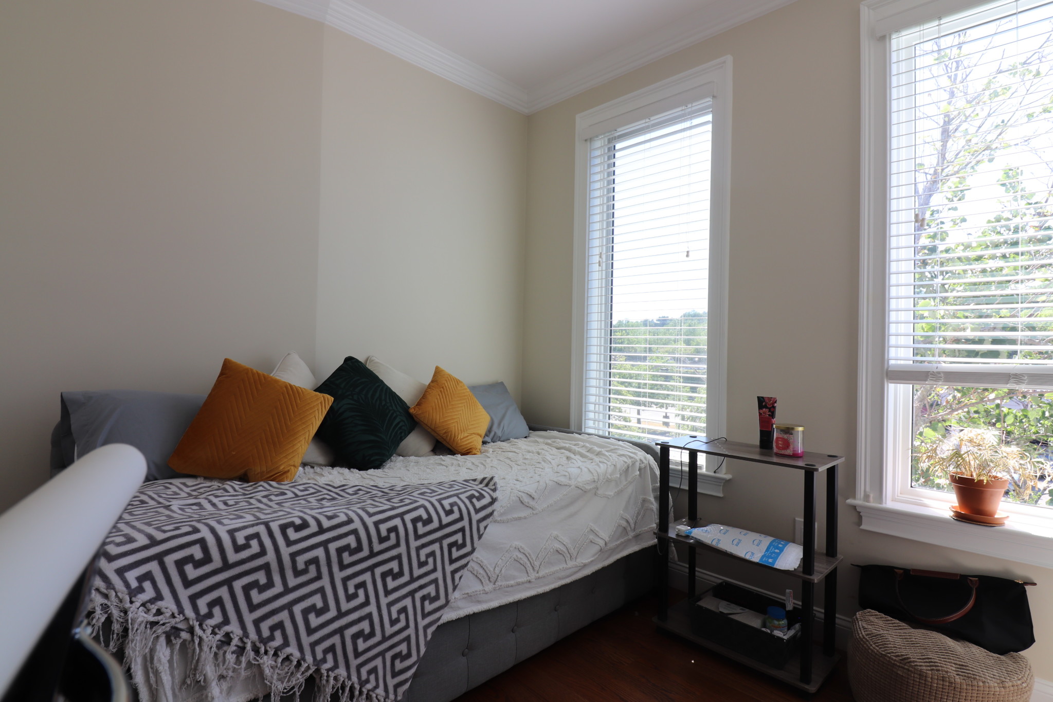 38-42 Hyde Park Ave, Jamaica Plain