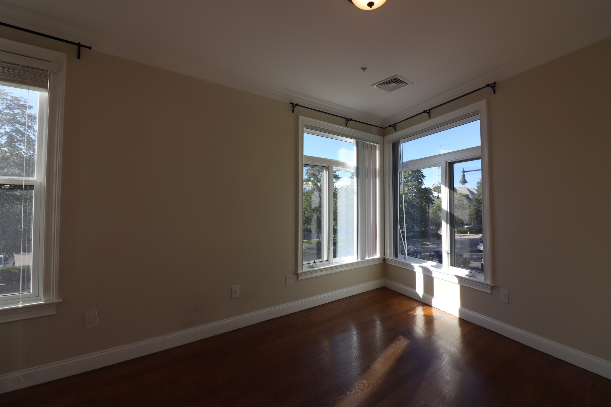 38-42 Hyde Park Ave, Jamaica Plain