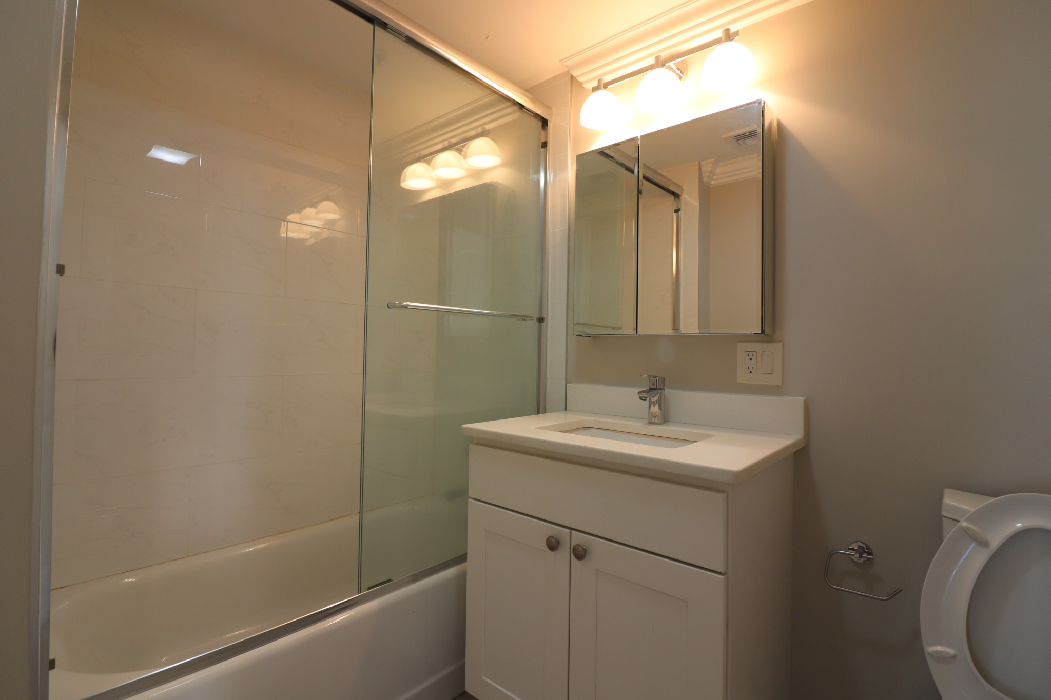 38-42 Hyde Park Ave, Jamaica Plain