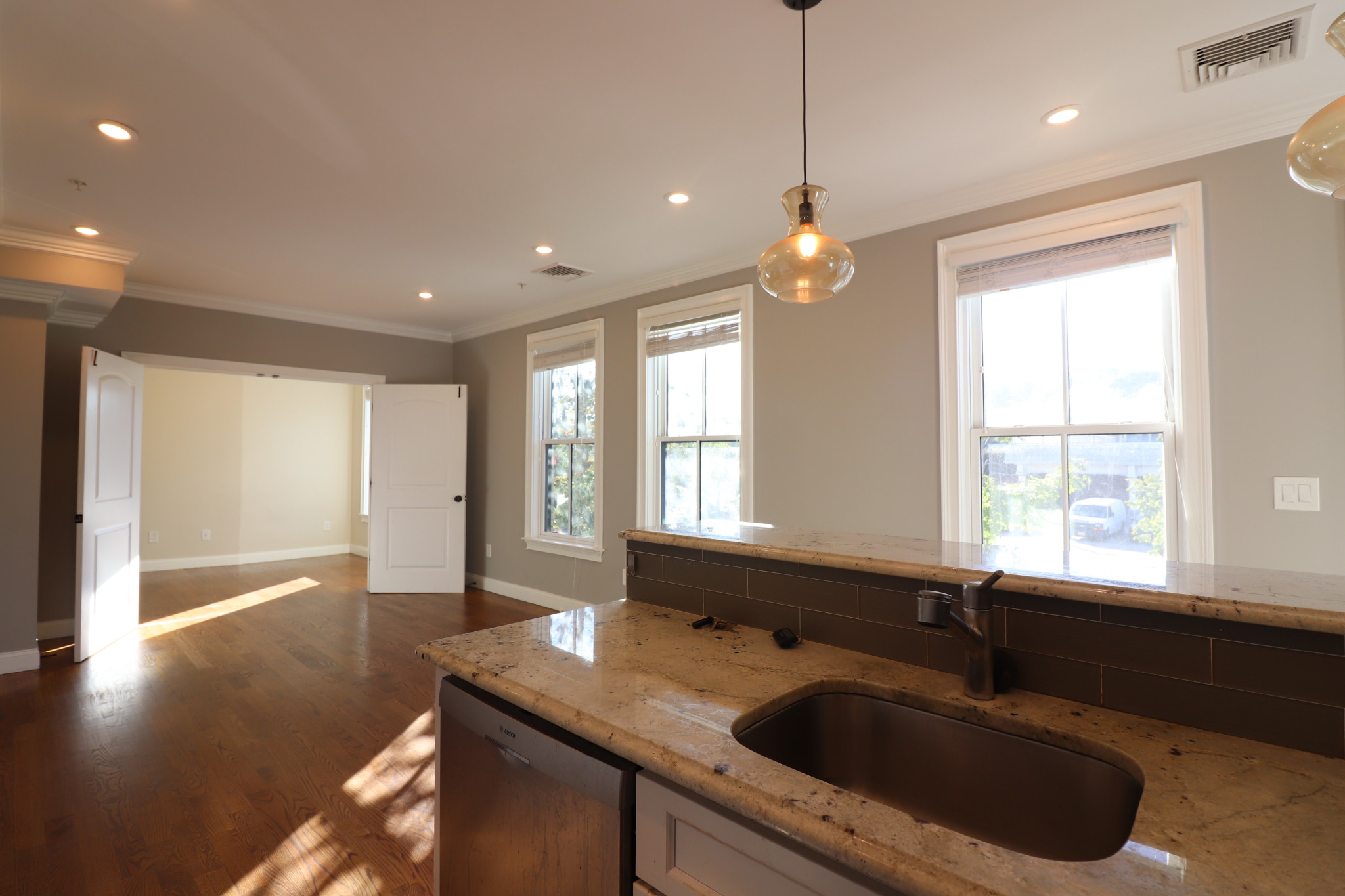 38-42 Hyde Park Ave, Jamaica Plain