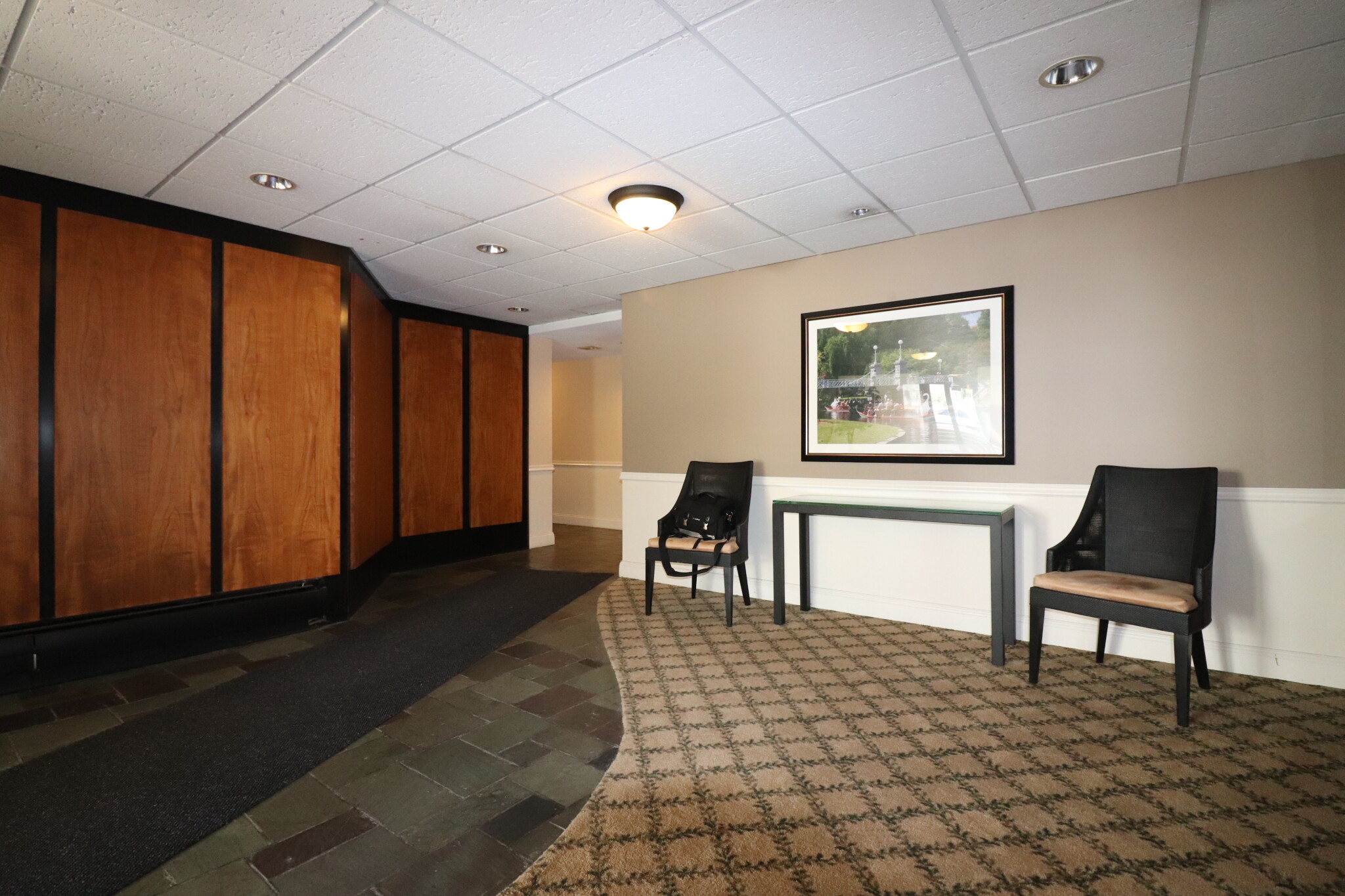 81 Green St, North Brookline