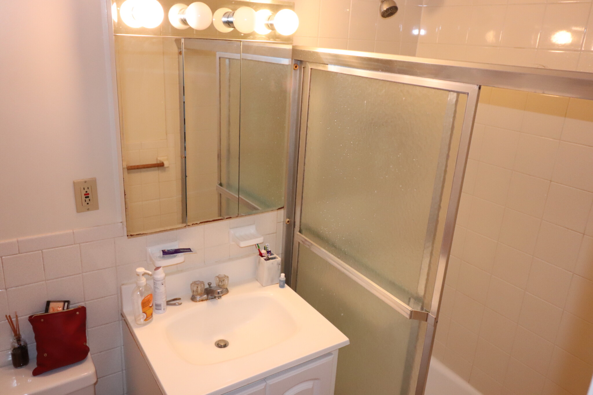 81 Green St, North Brookline