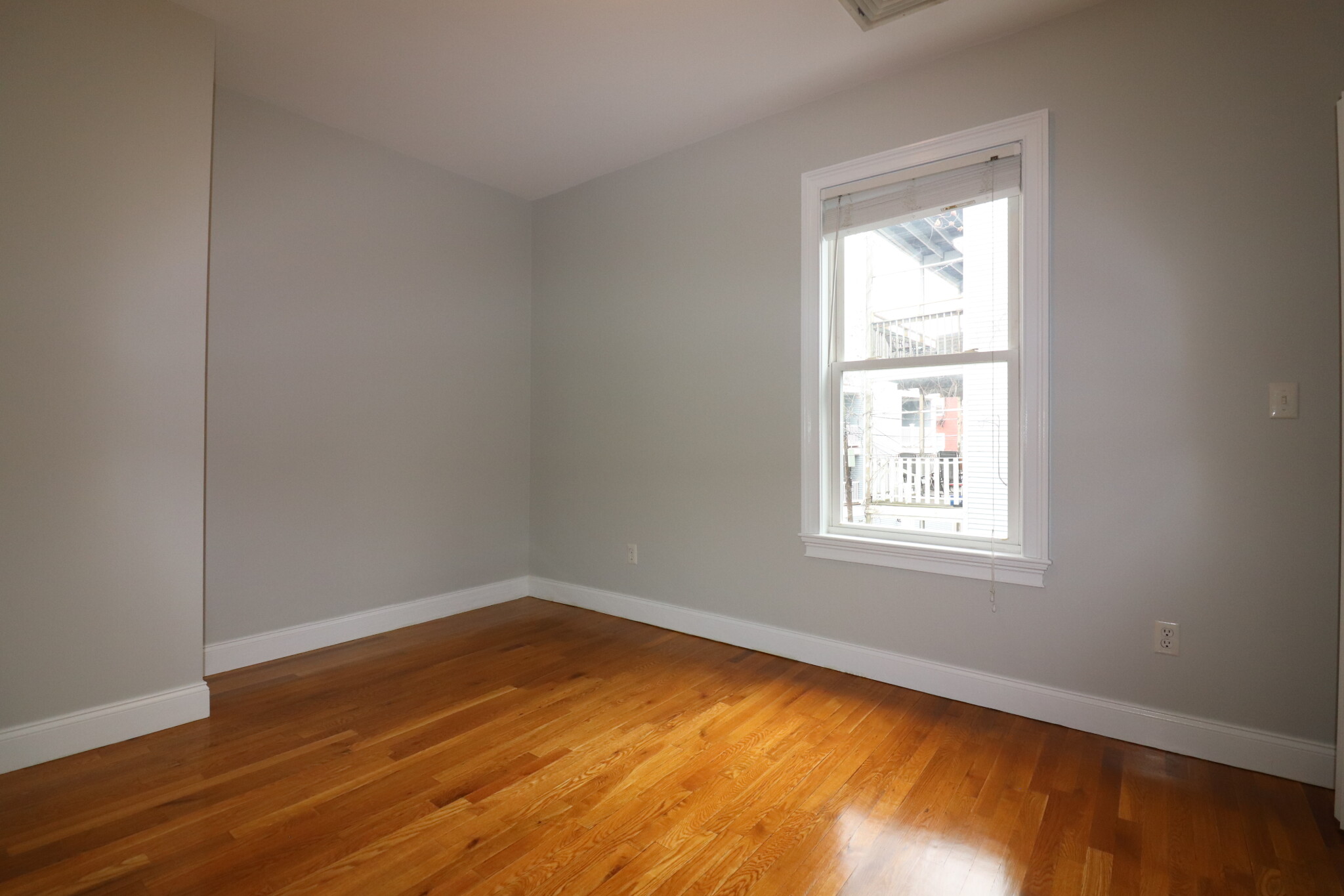 40 Middle St, South Boston