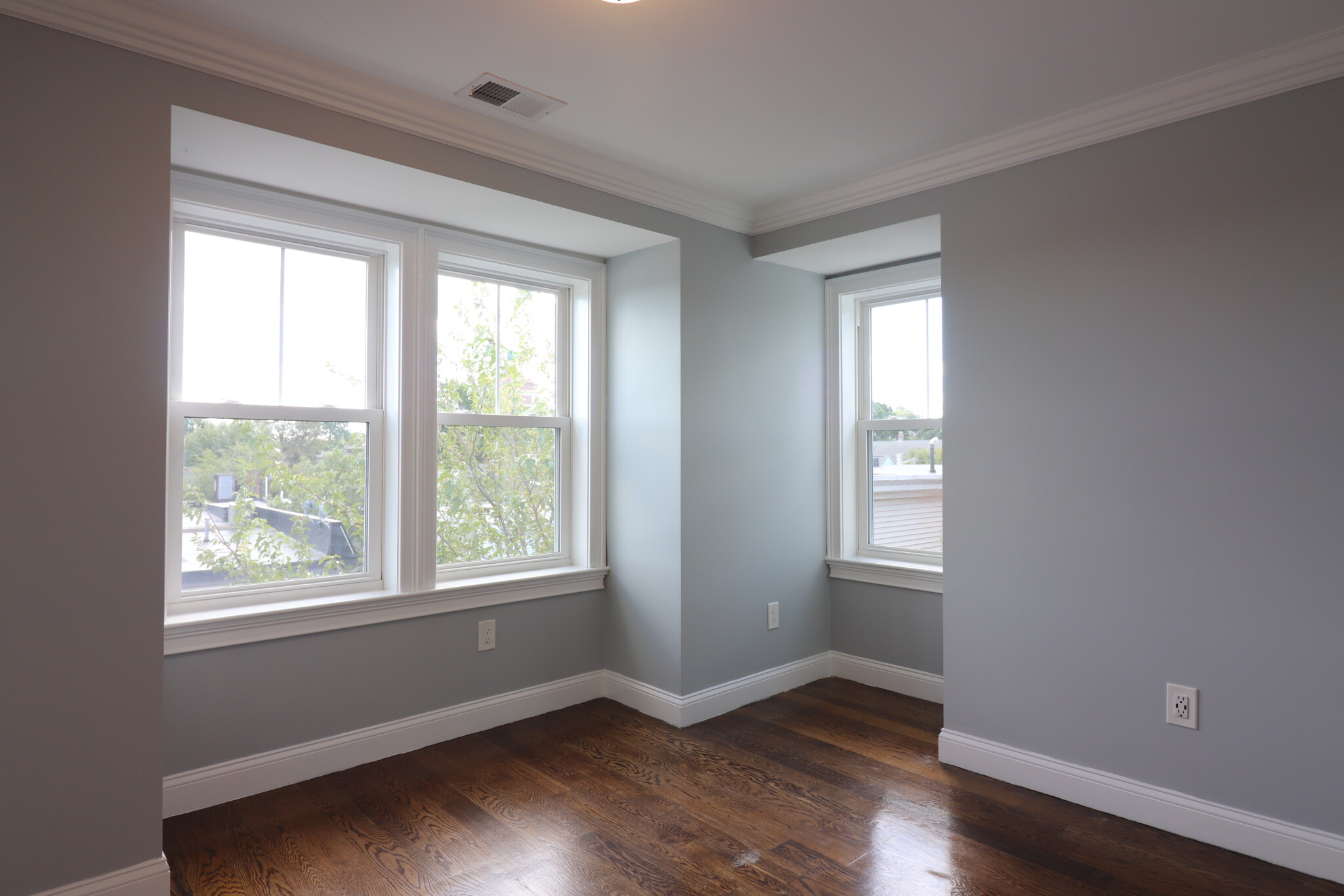 8 Nira Ave, Jamaica Plain