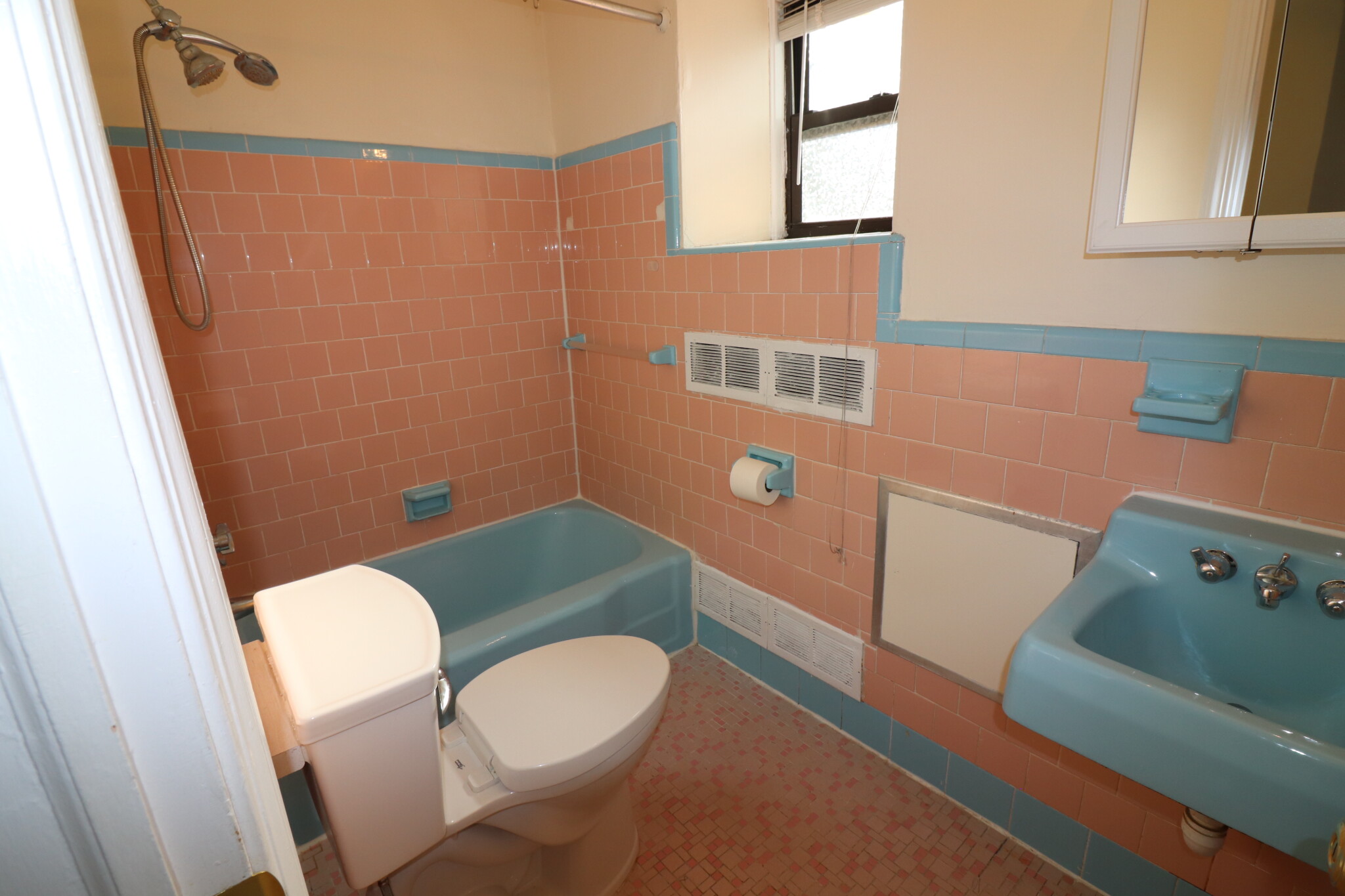 120 Babcock St, North Brookline