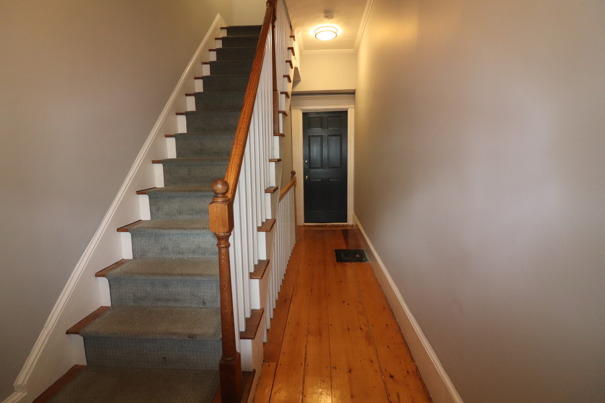 8 Parker St, Charlestown