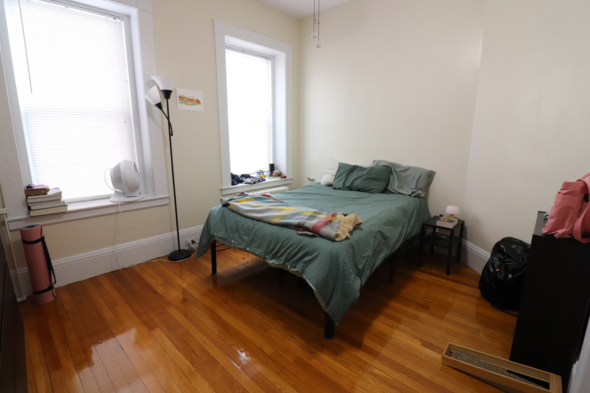 1.5 bed, 1 bath apartment for rent at 1477 Beacon St Unit 5, Griggs Park — photo 5 of 10