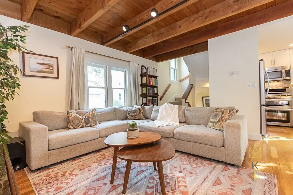 216 Hurley St, East Cambridge