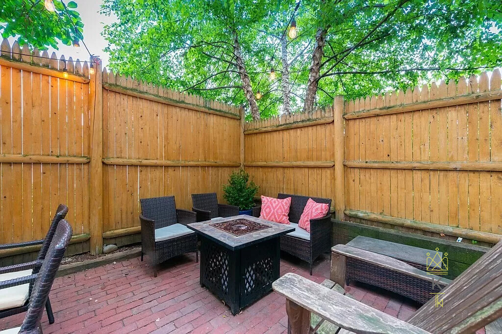 216 Hurley St, East Cambridge