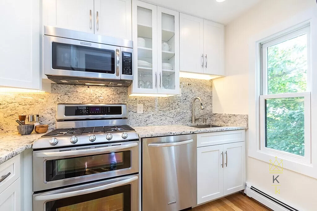 216 Hurley St, East Cambridge