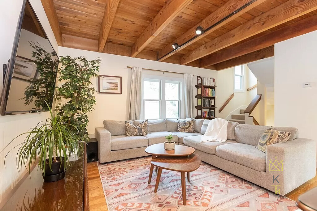 216 Hurley St, East Cambridge