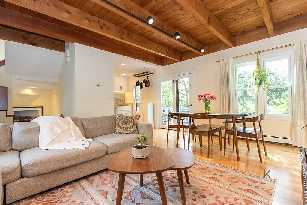 216 Hurley St, East Cambridge