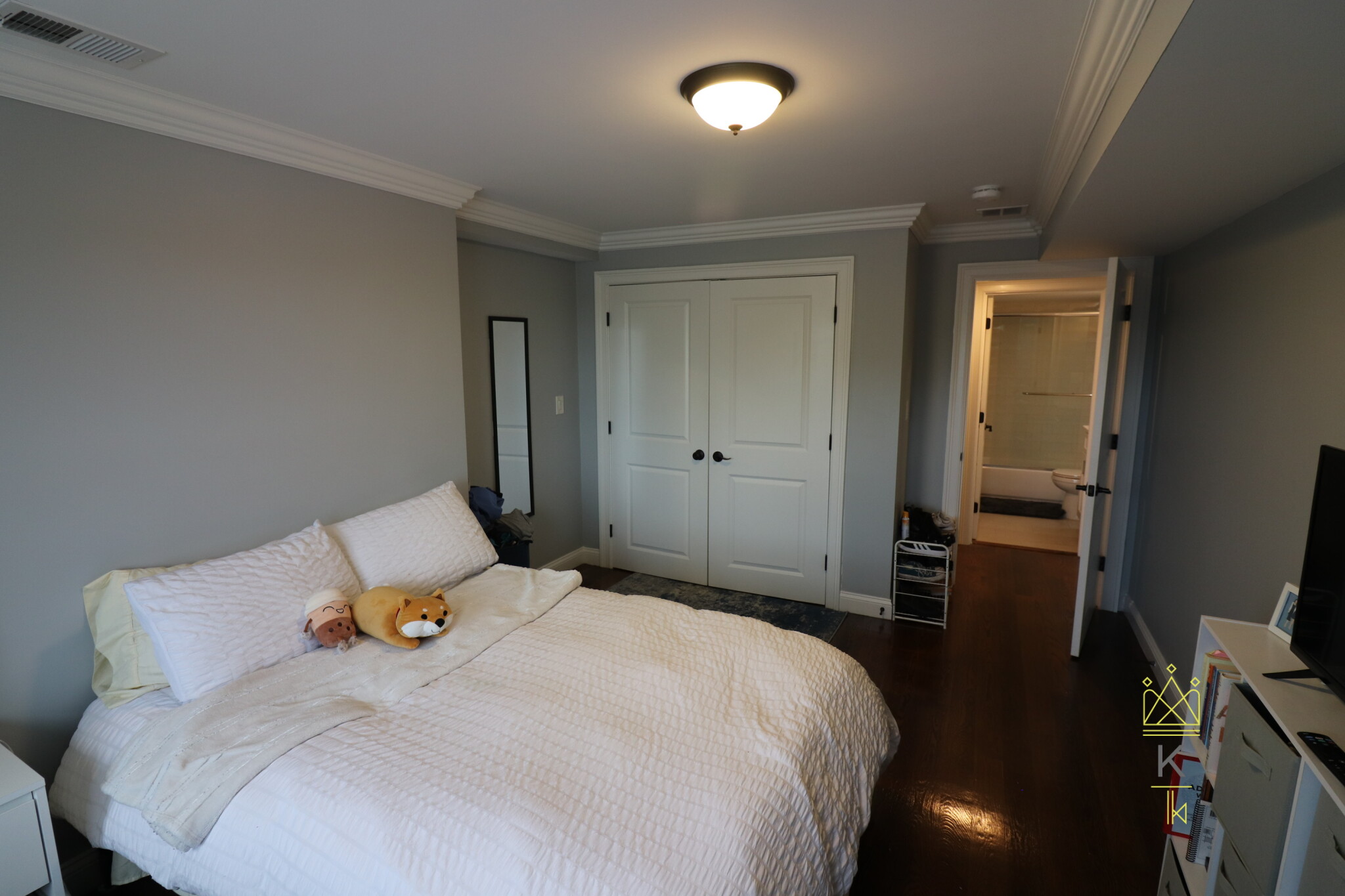 8 Nira Ave, Jamaica Plain