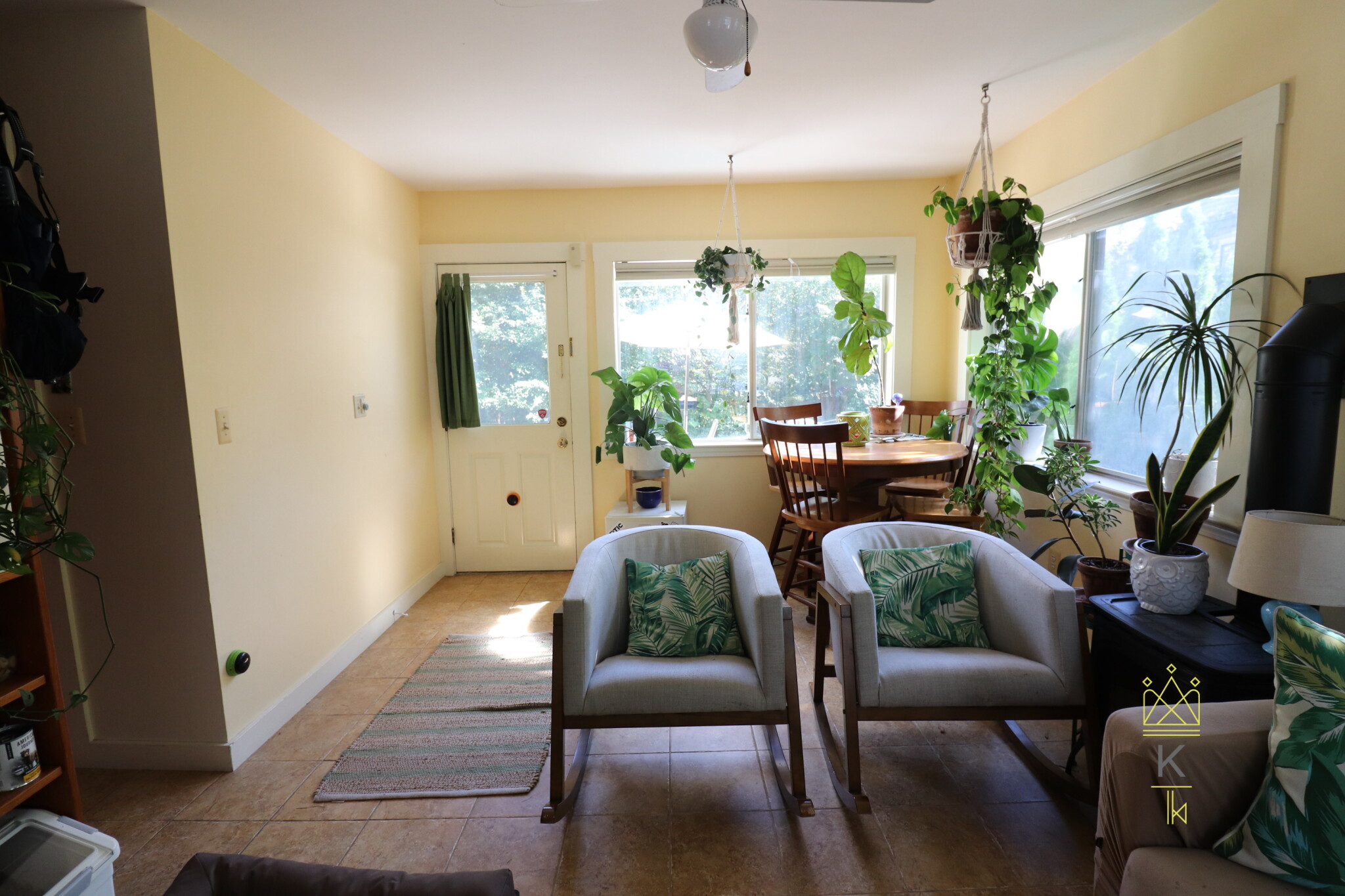 3 bed, 1.5 bath apartment for rent at 71 Kenwood St Unit 71, Dorchester — photo 2 of 23