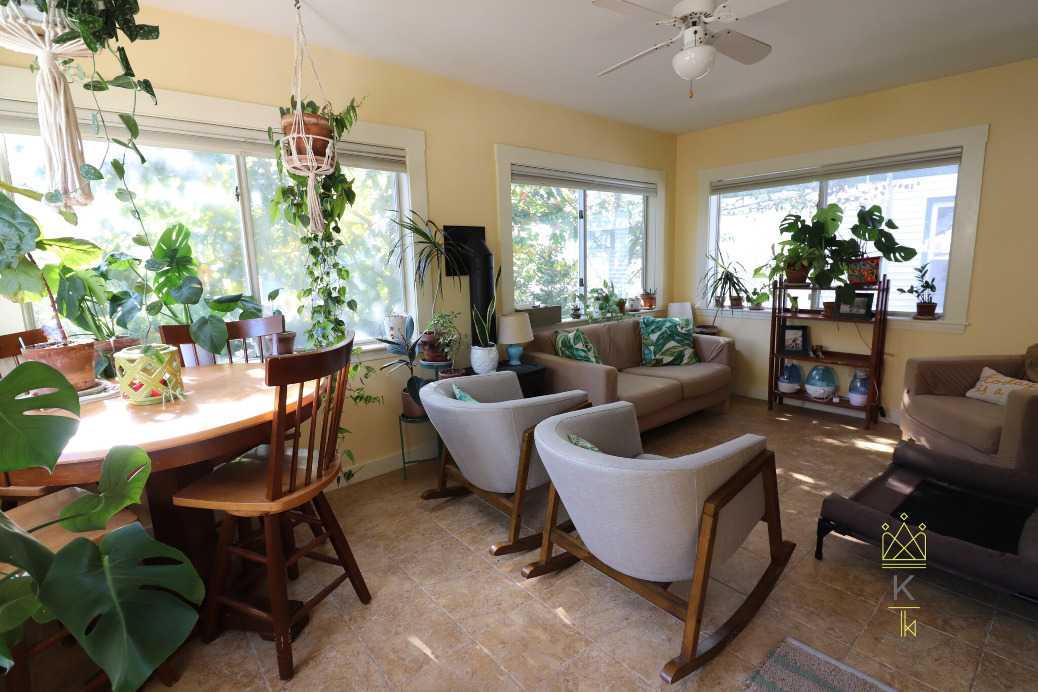 3 bed, 1.5 bath apartment for rent at 71 Kenwood St Unit 71, Dorchester — photo 1 of 23