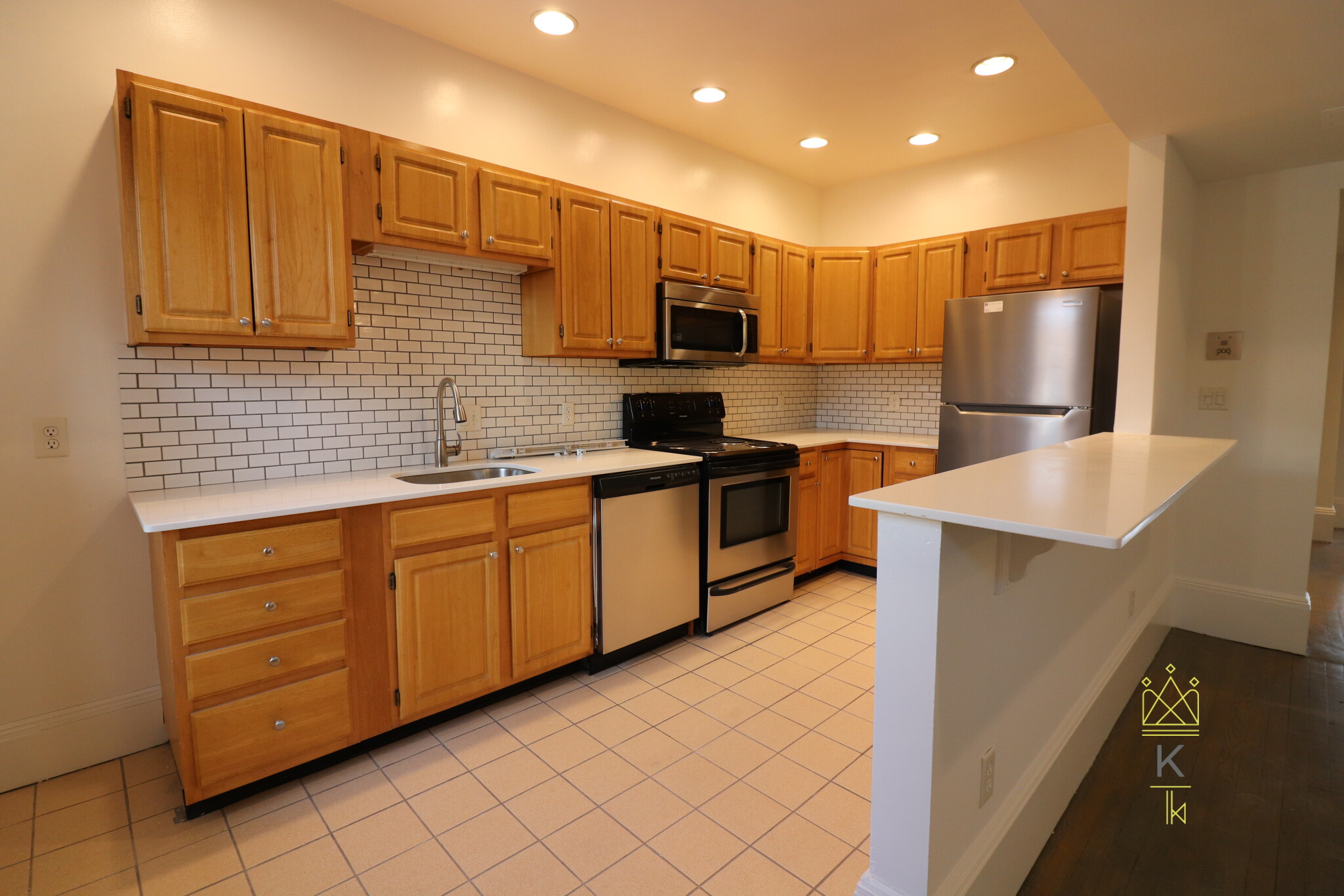 1404 Beacon St, Corey Hill