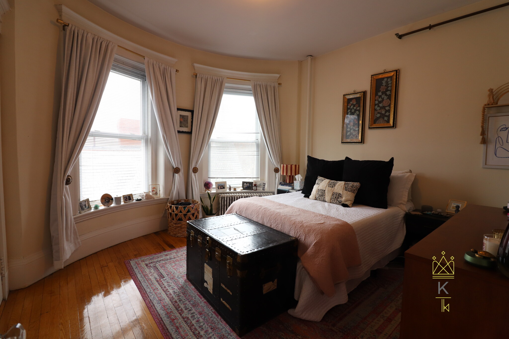 1569 Beacon St, Brookline