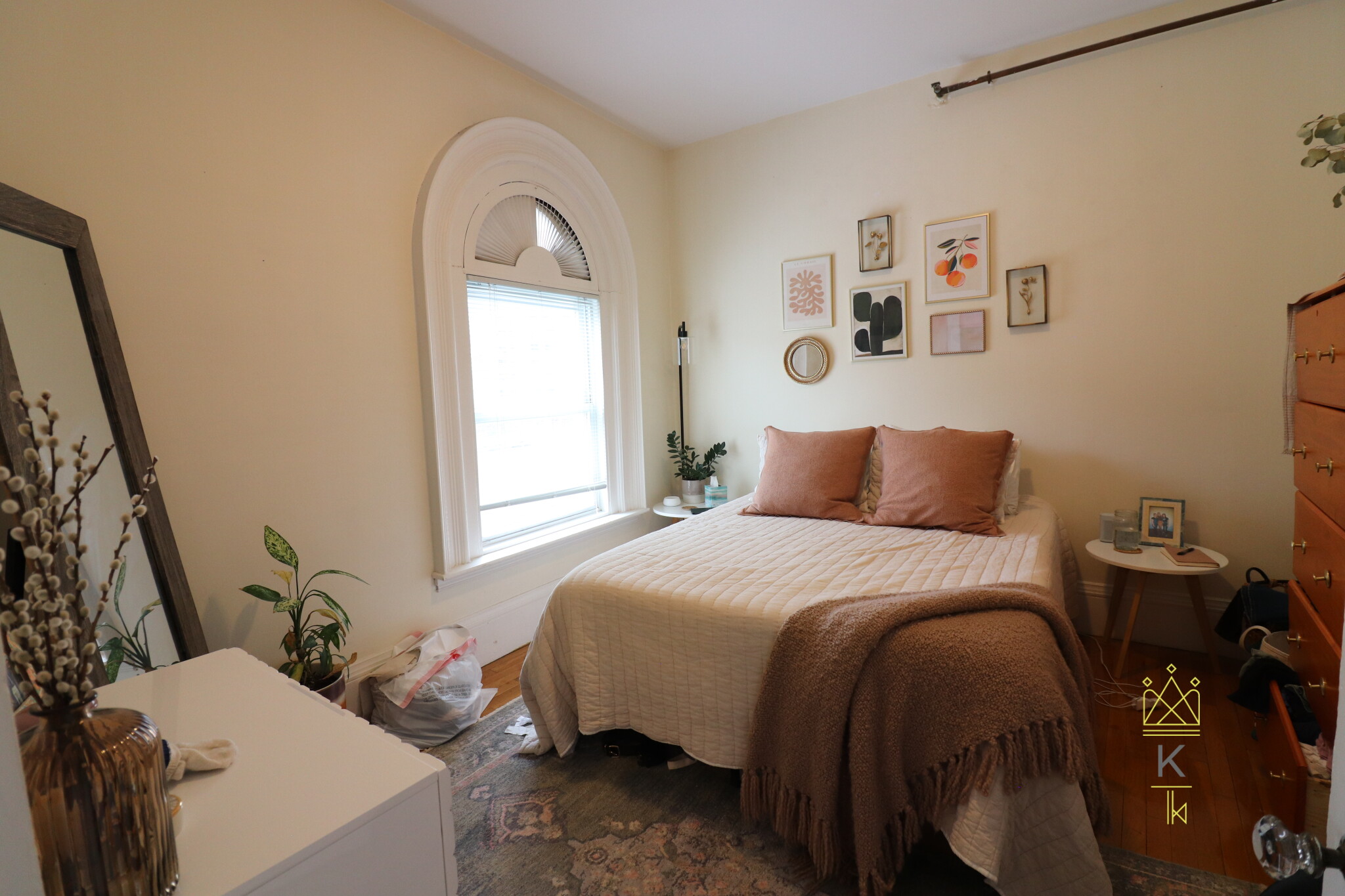 1569 Beacon St, Brookline