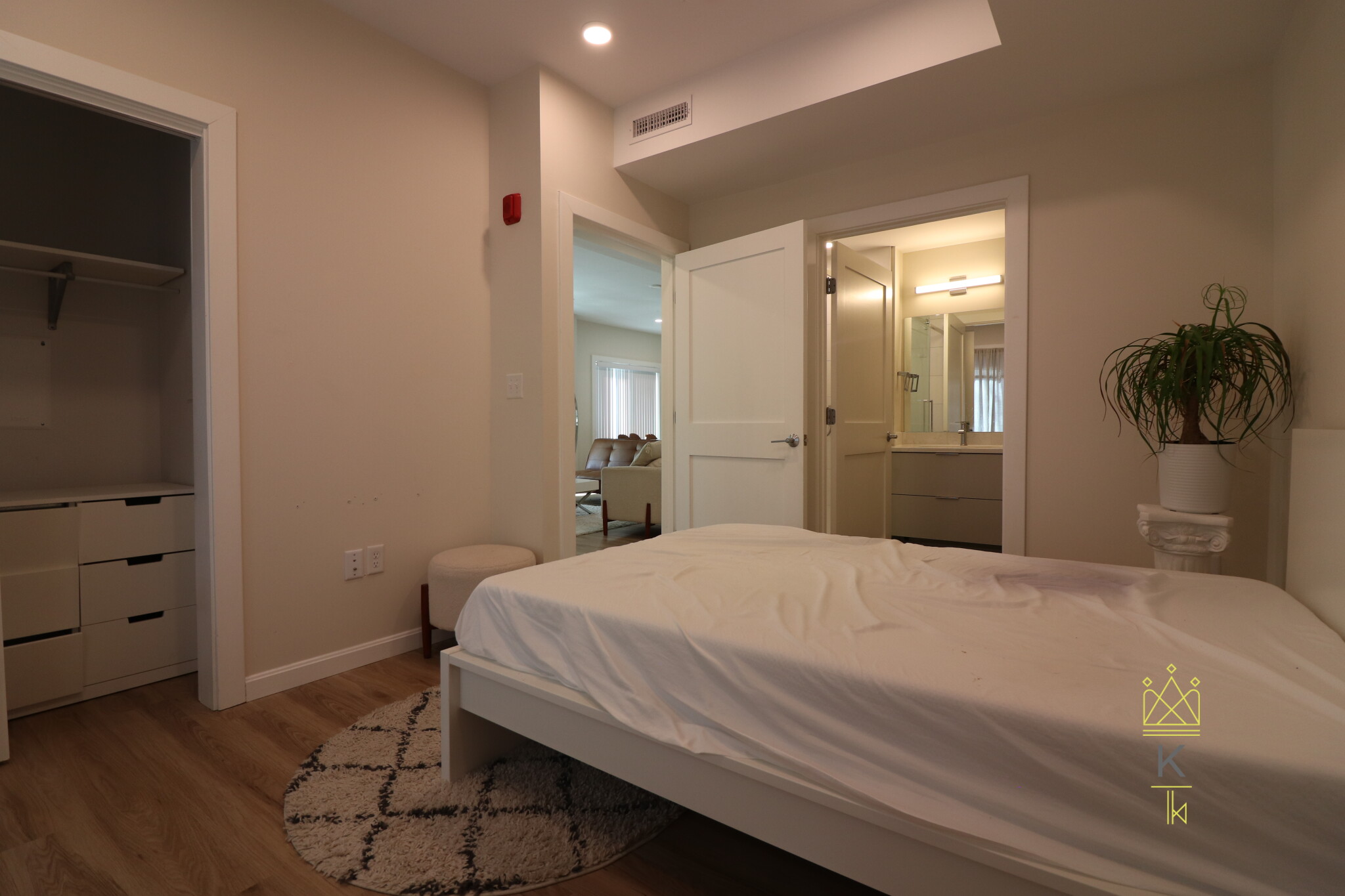 458 Washington St, Brighton