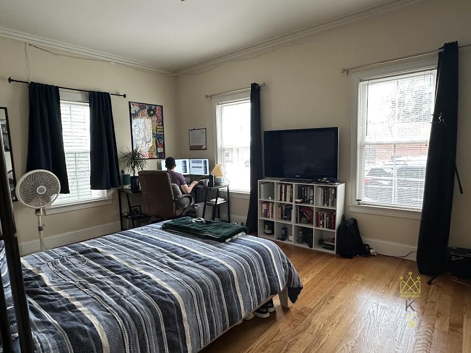 926 Dorchester Ave, Dorchester