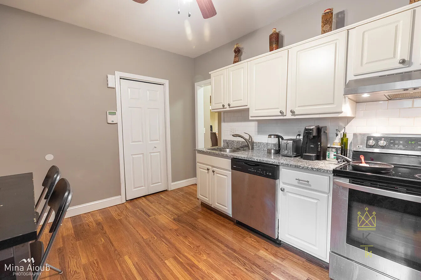 1404 Commonwealth Ave, Brighton