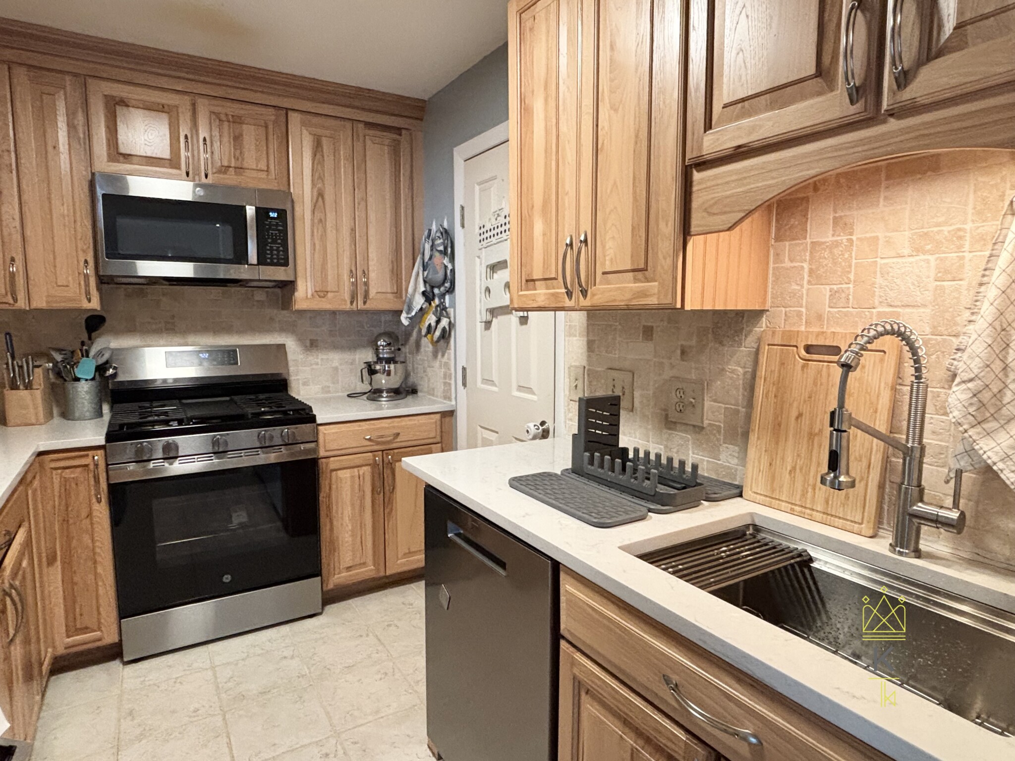 29 Harrison St, Roslindale