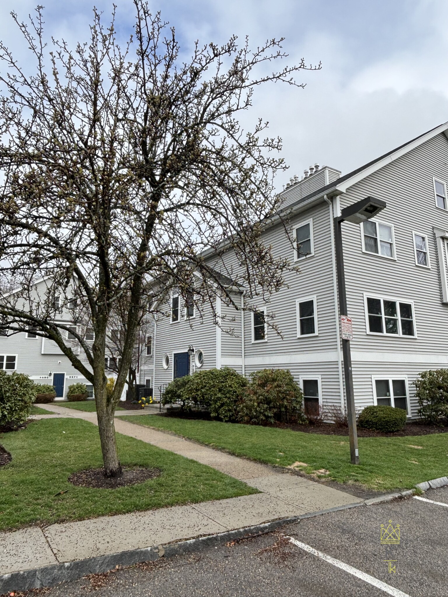 29 Harrison St, Roslindale