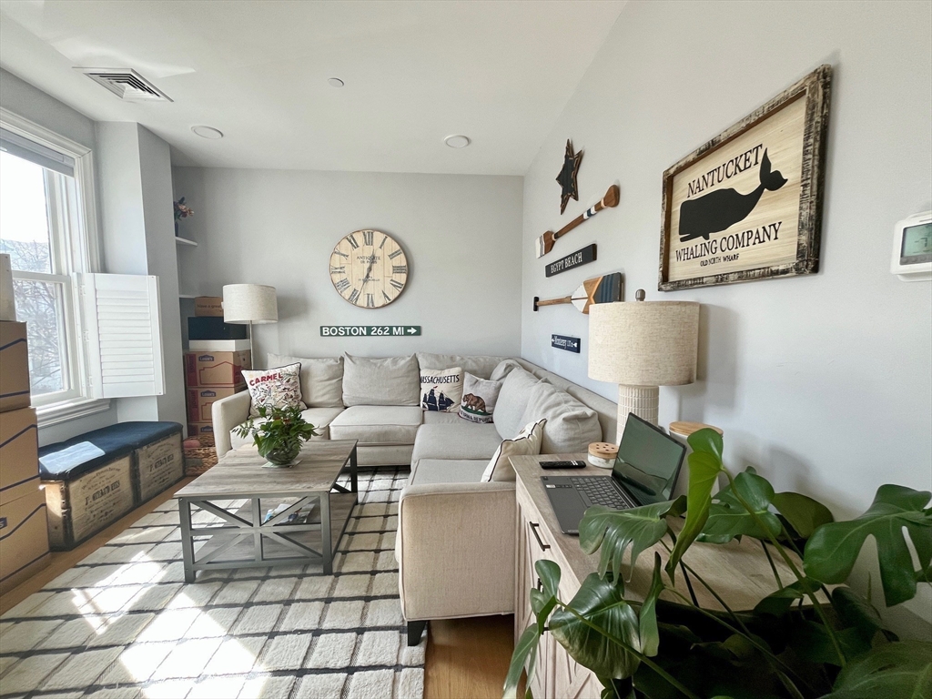 51 South St, Hingham