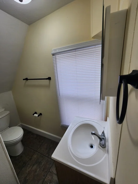 14 Everett, Middleboro