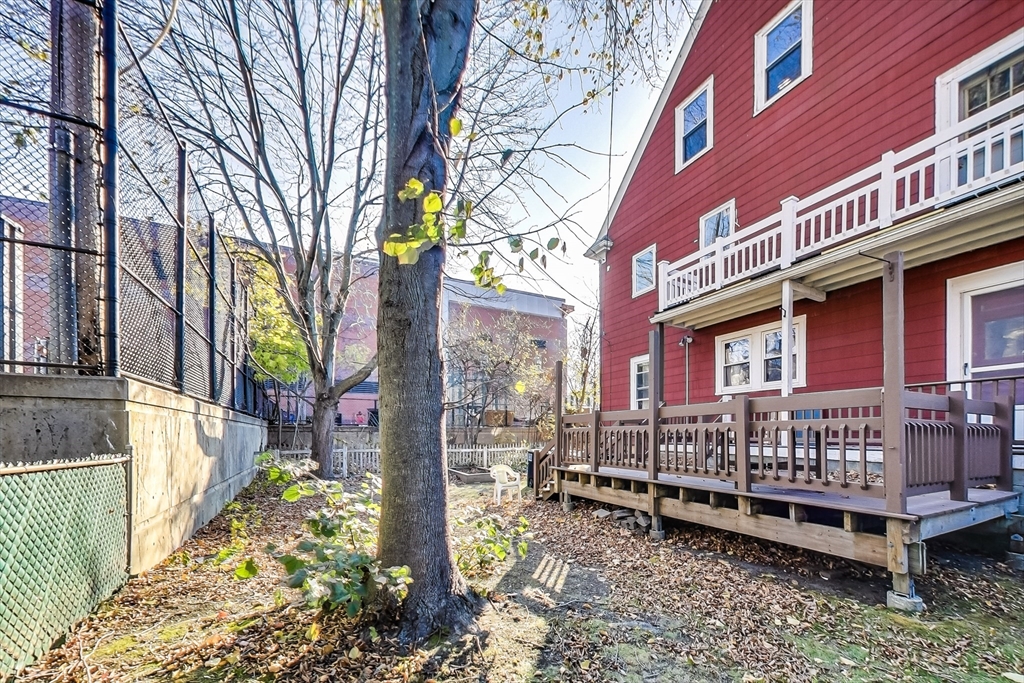 183 Powder House Blvd, West Somerville