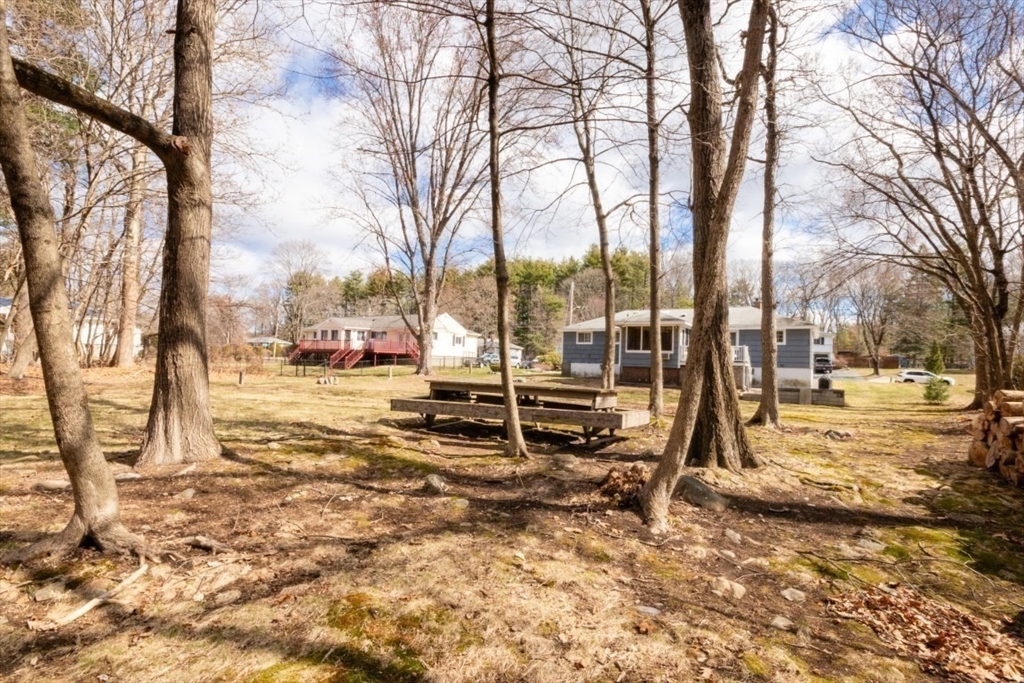 22 Livoli Rd, Framingham