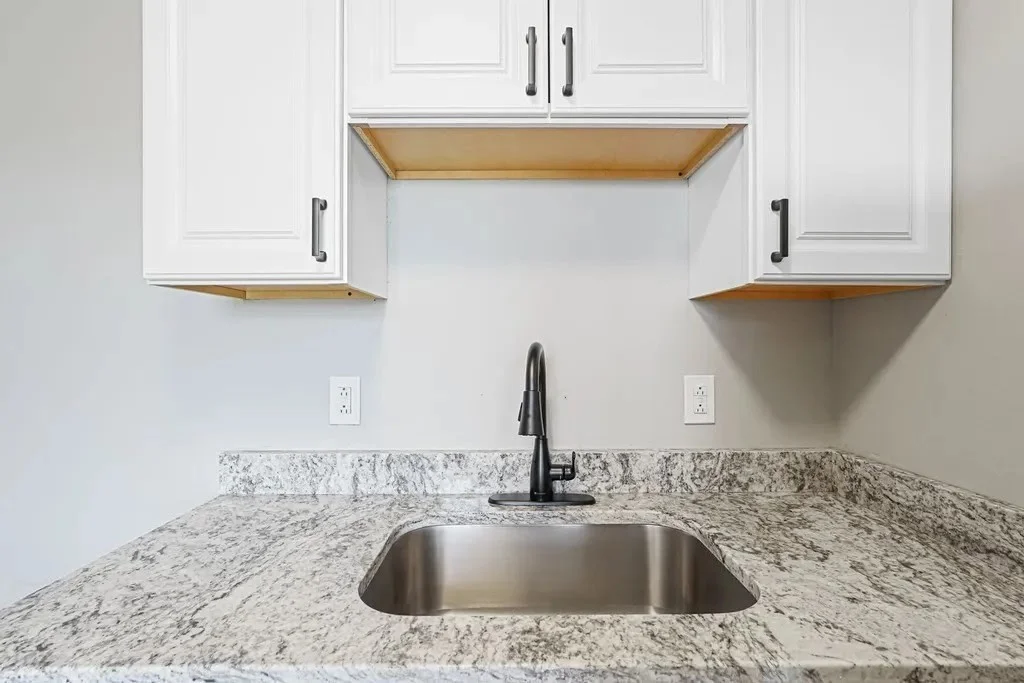 50.5 Common St, Lawrence