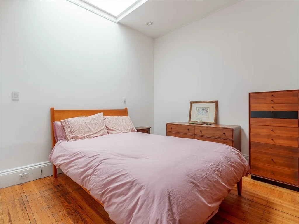 31 Pinckney, Beacon Hill