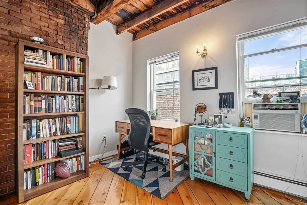 1 Goodwin Pl, Beacon Hill