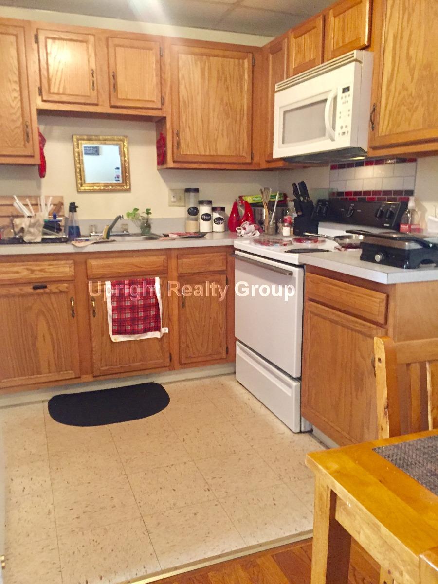 2 bed, 1 bath apartment for rent at 1731 Washington St Unit 9, Braintree — photo 4 of 11