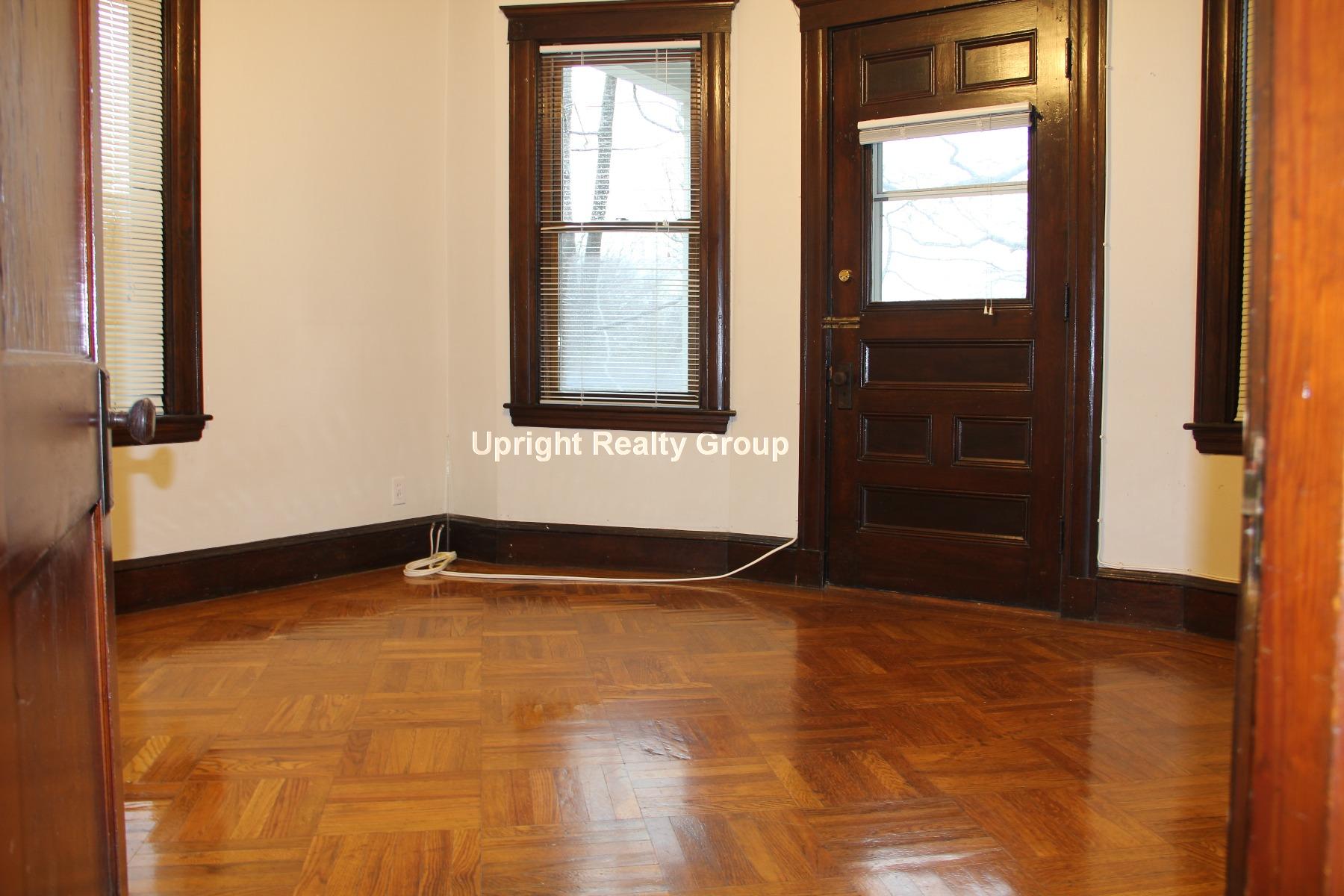 3 bed, 1 bath apartment for rent at 30 Jamaica Rd Unit 2, Brookline — photo 5 of 19