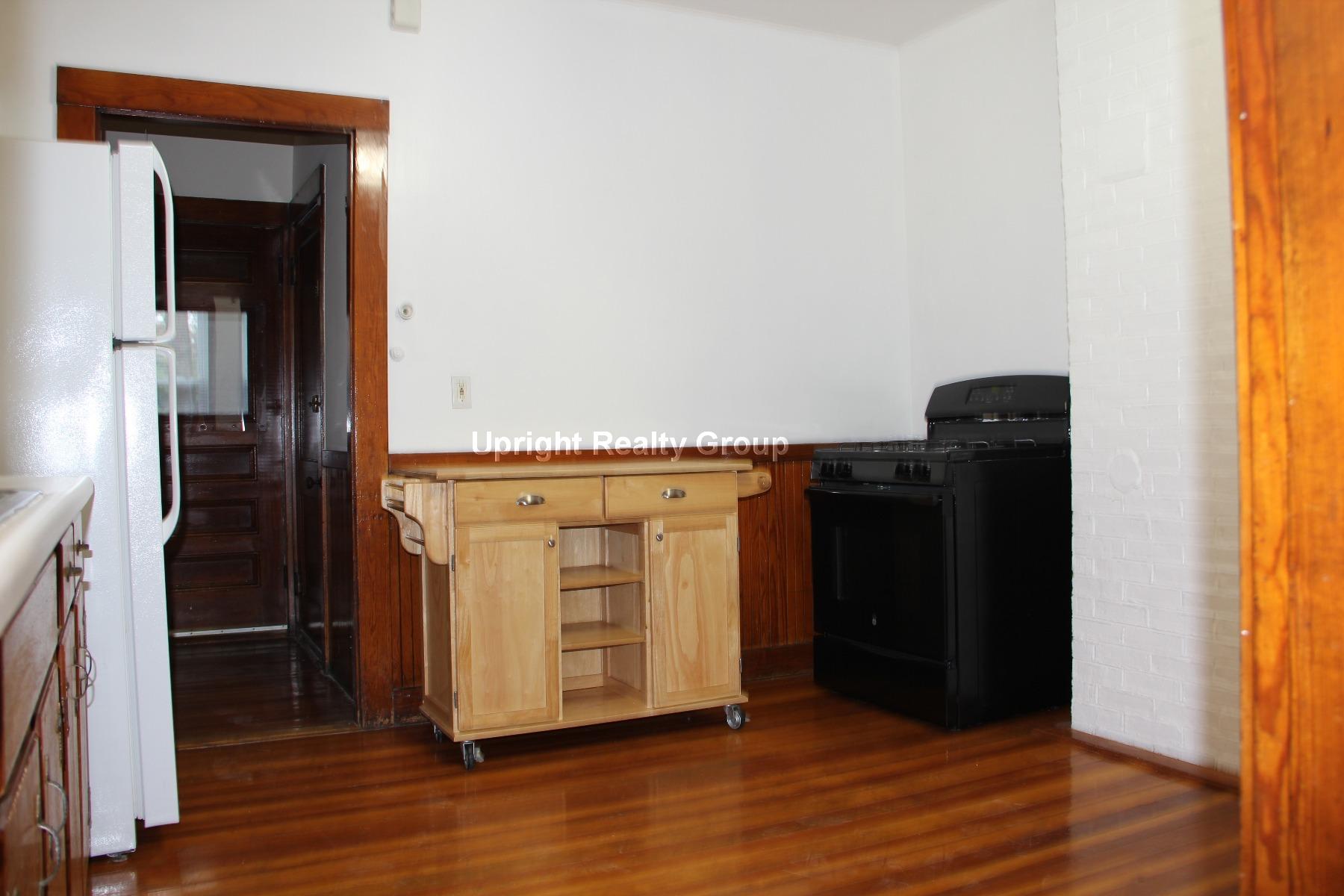 3 bed, 1 bath apartment for rent at 30 Jamaica Rd Unit 2, Brookline — photo 13 of 19