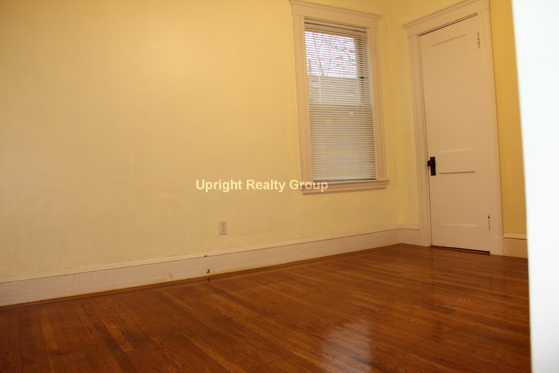 3 bed, 1 bath apartment for rent at 30 Jamaica Rd Unit 2, Brookline — photo 17 of 19