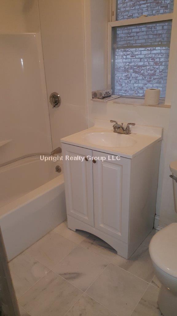 3 bed, 1 bath apartment for rent at 12 Mount Hood Rd Unit 5, Brighton — photo 5 of 6
