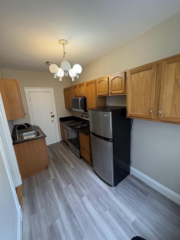 2 Sutherland Rd, Brighton