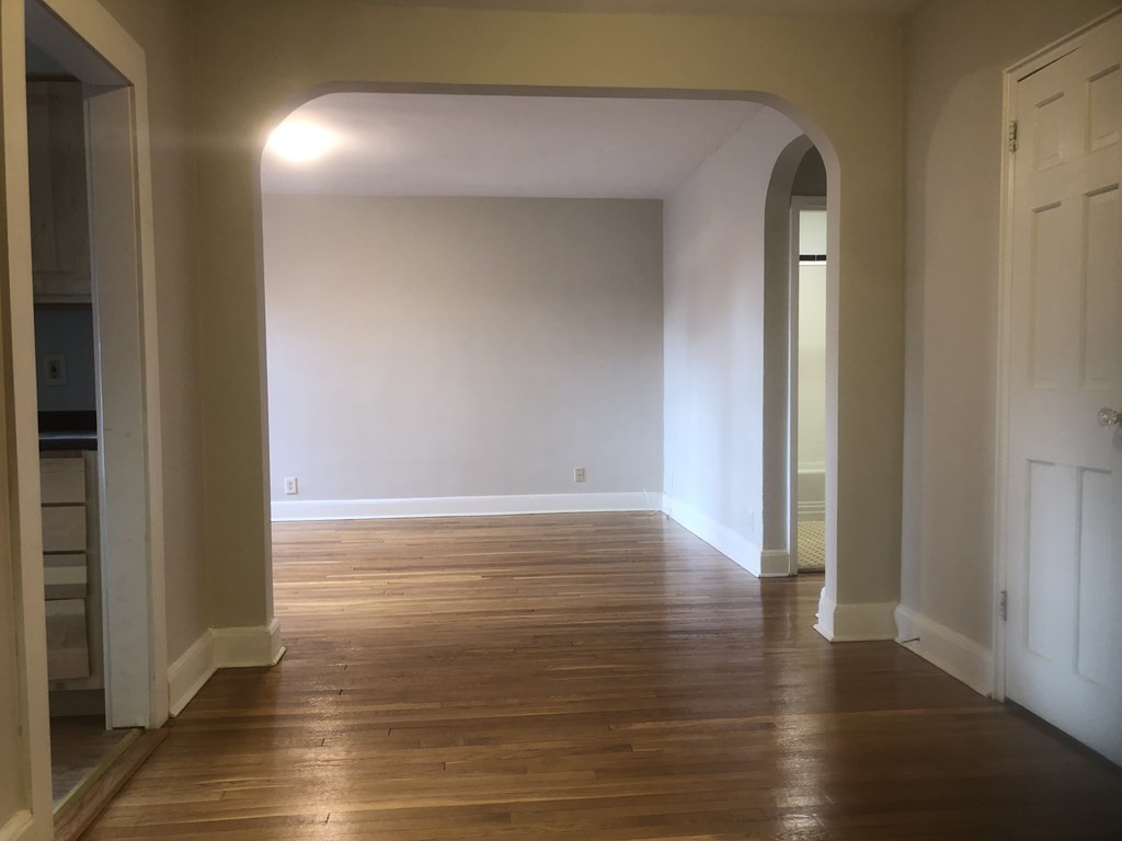 24 Concord Ave, Harvard Square