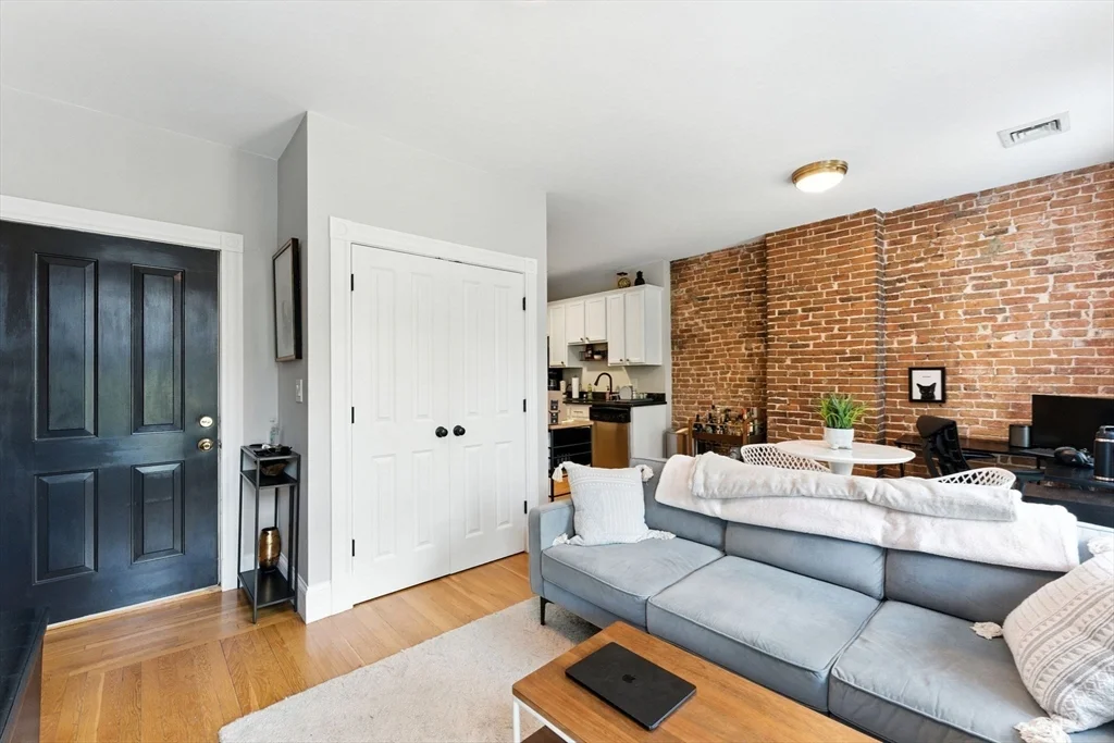 19 Medford St, Chelsea